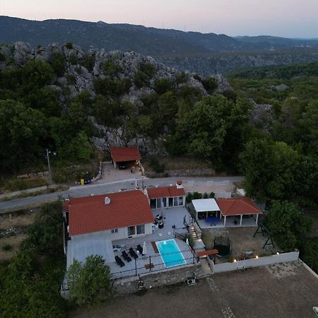 Villa Zrinka **** Svinisce 외부 사진