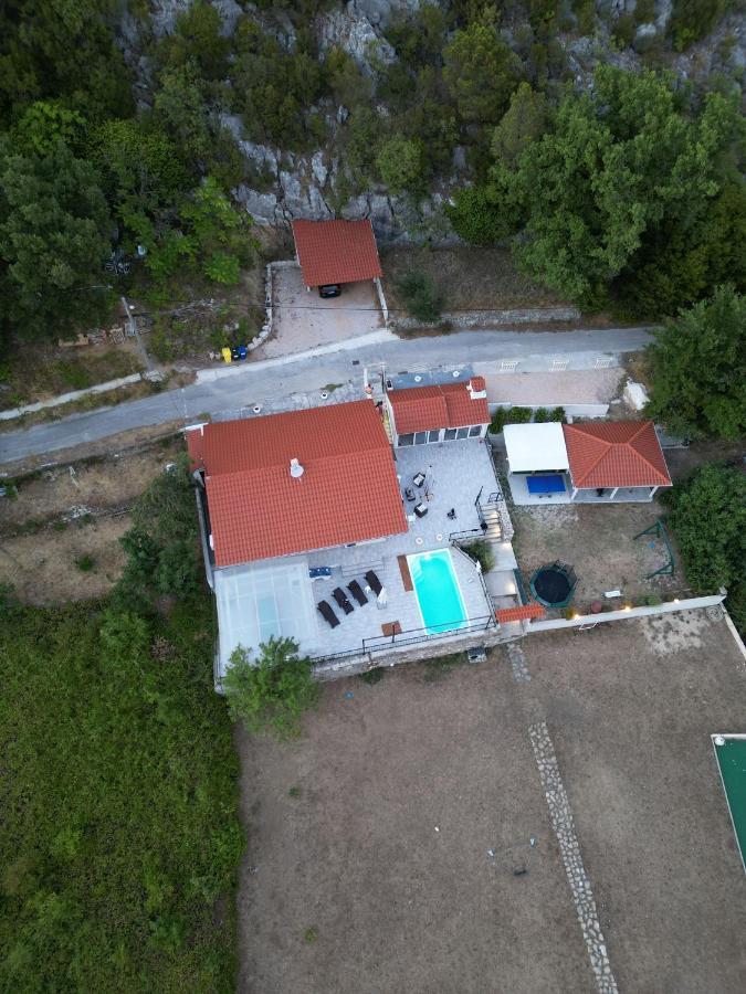 Villa Zrinka **** Svinisce 외부 사진