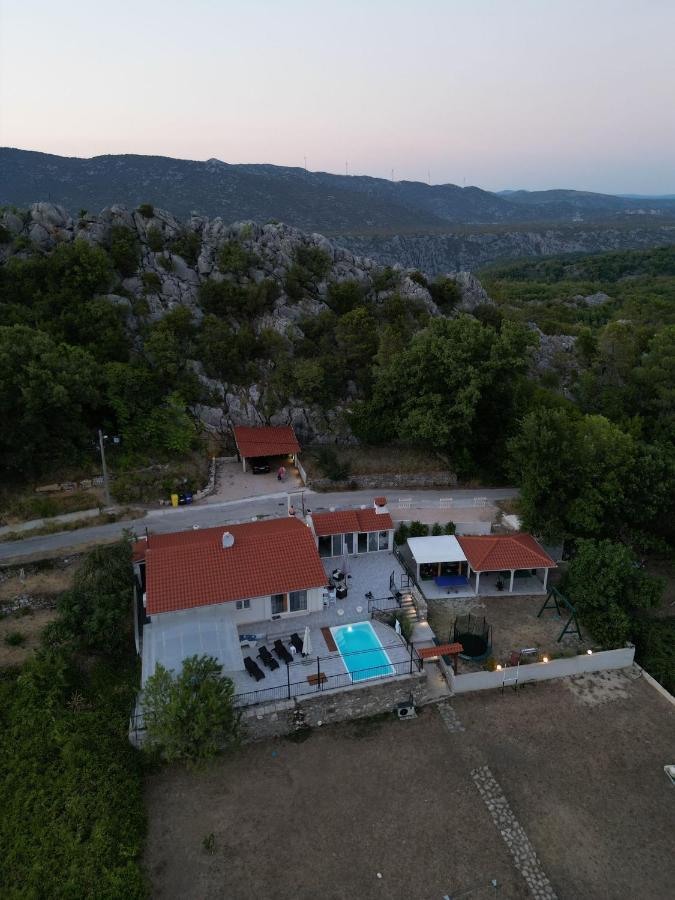 Villa Zrinka **** Svinisce 외부 사진