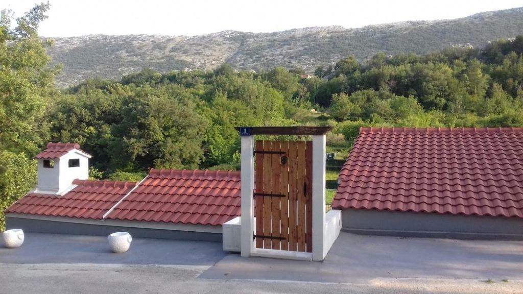 Villa Zrinka **** Svinisce 외부 사진