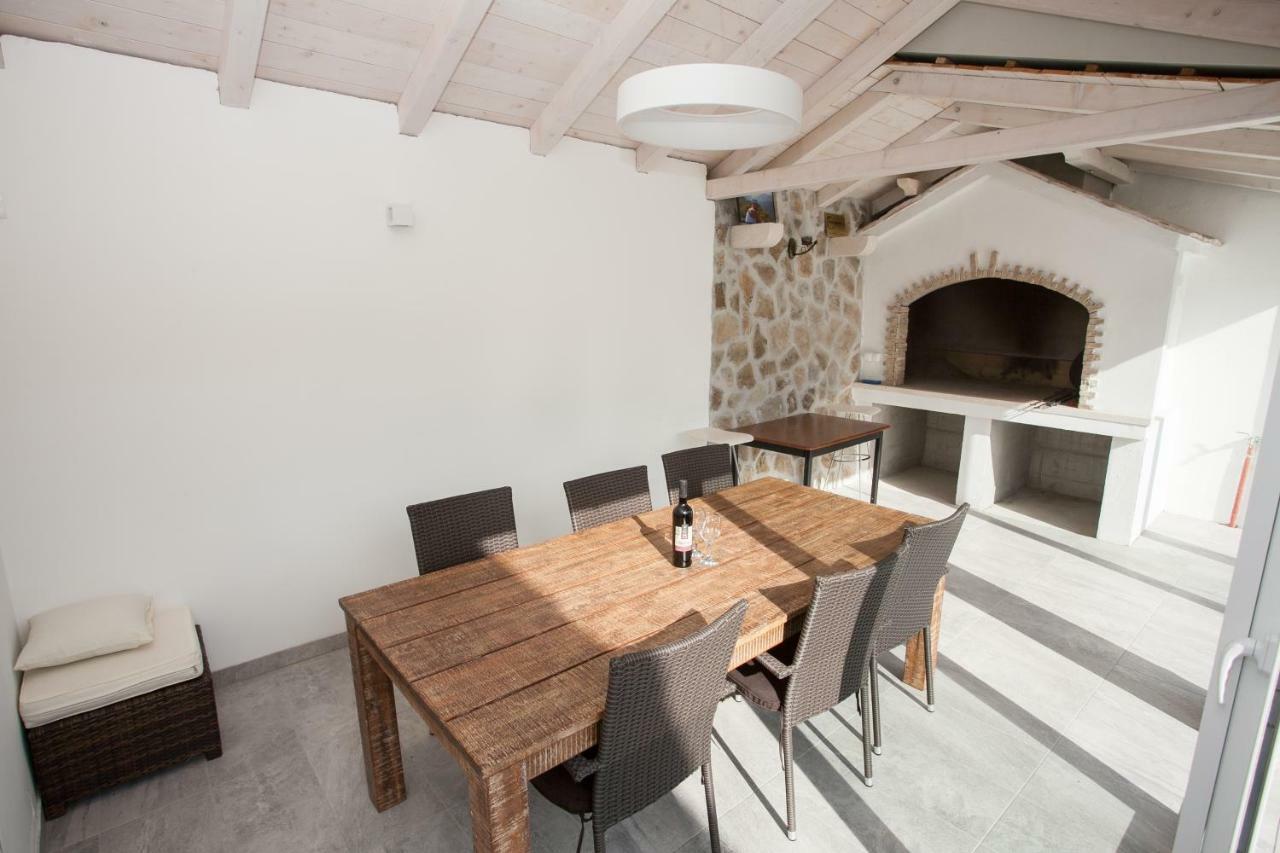 Villa Zrinka **** Svinisce 외부 사진