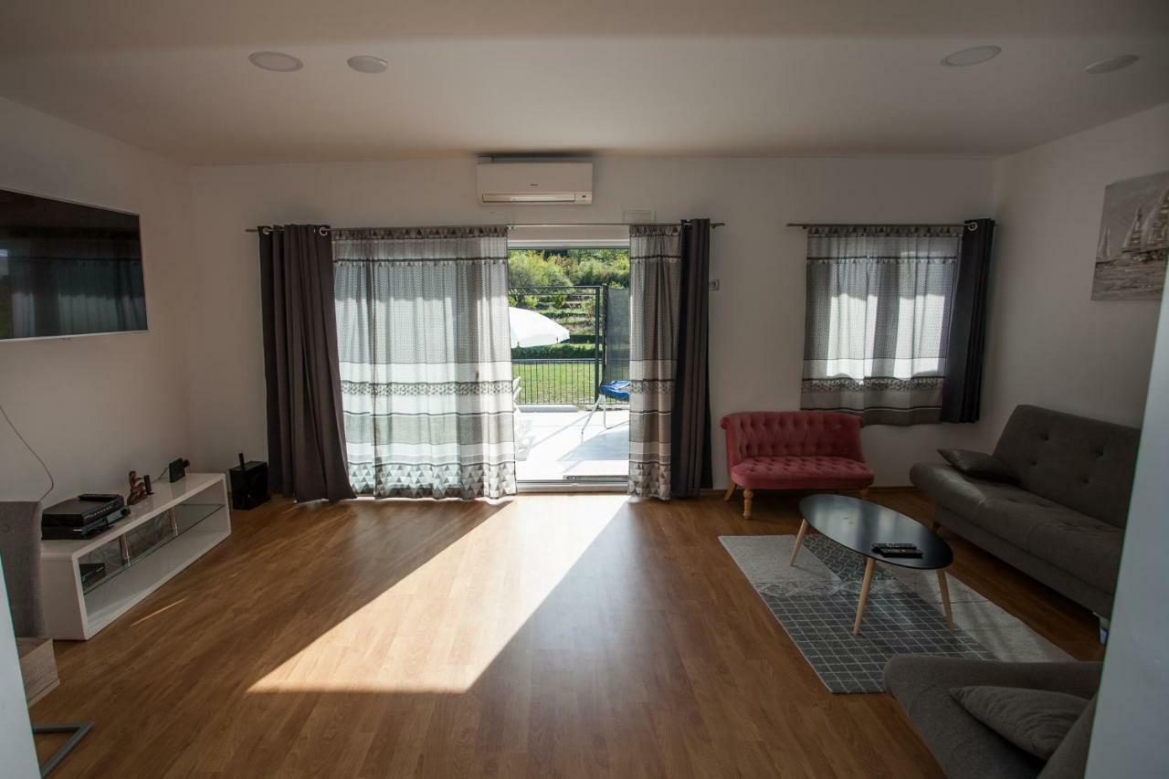 Villa Zrinka **** Svinisce 외부 사진